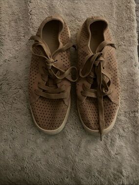 Mi.iM Men's Perforated Lace-Up Sneakers - Light Brown